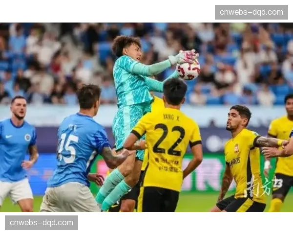 19岁小将打入中超处子球后泪洒赛场，感谢已故启蒙教练